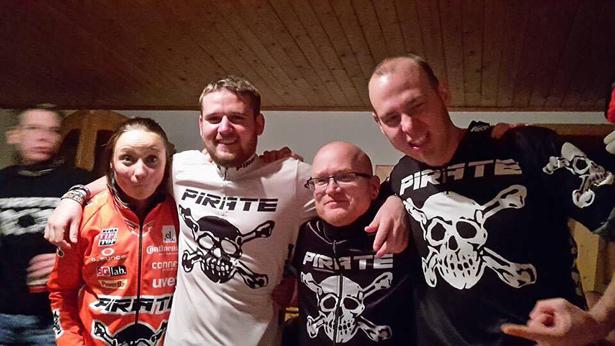 pirate16gettingtough02